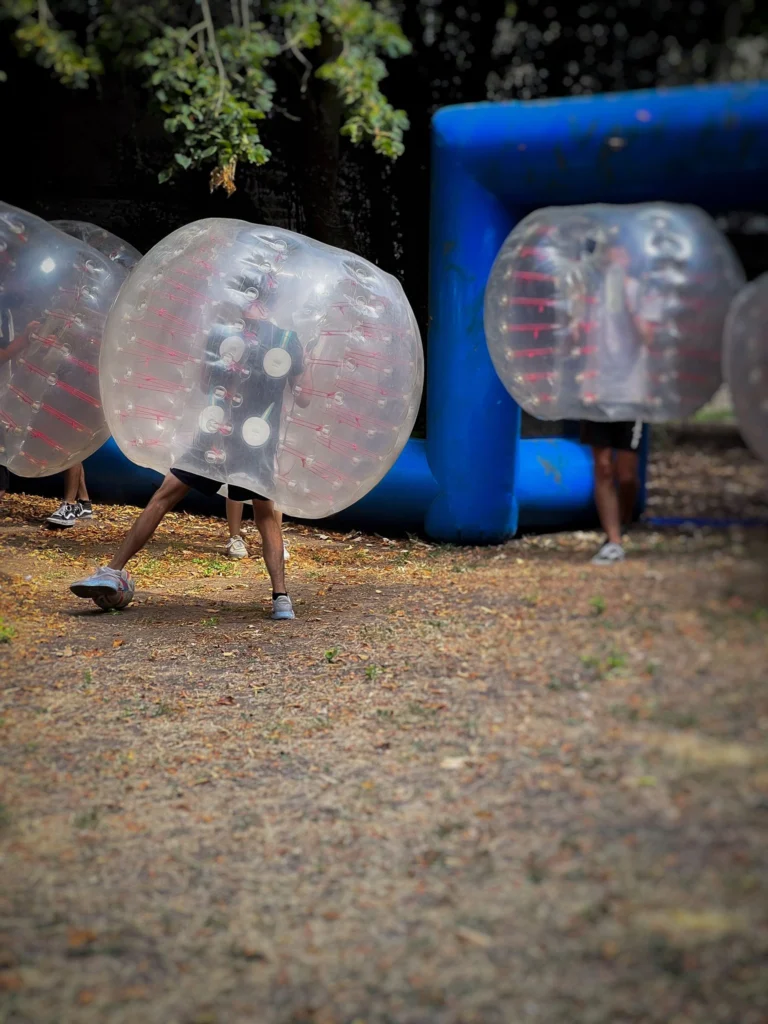 Partie de Bubble Foot à Saint-Malo